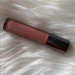 MAC huggable gloss in Sweet Persuasion